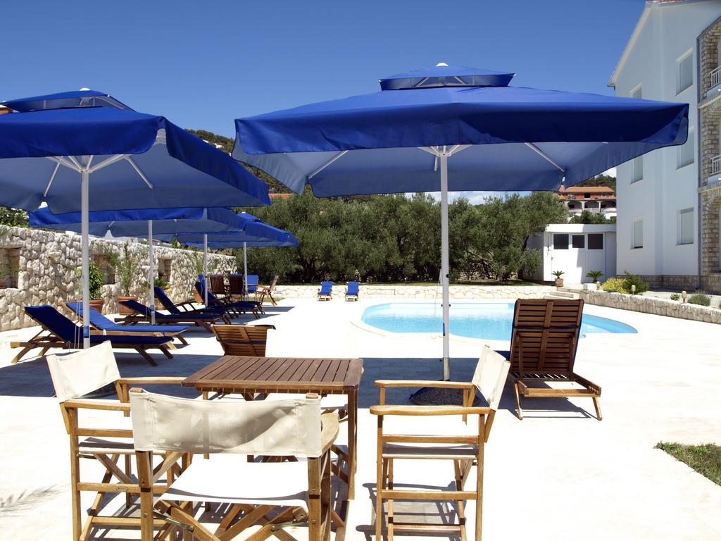 Apartments Villa Olga Rab Town Exterior foto