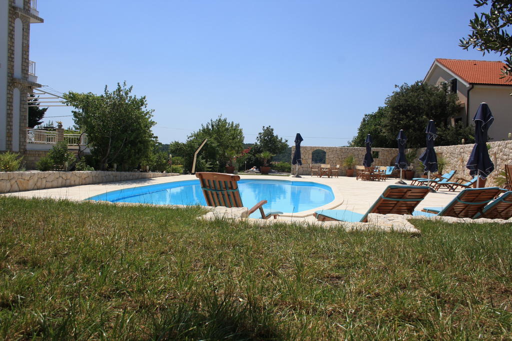 Apartments Villa Olga Rab Town Exterior foto